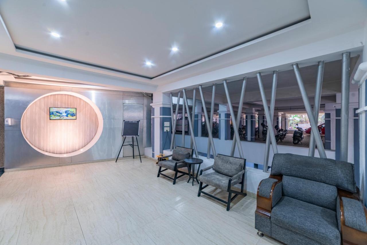 Hotel Athome , Whitefields, Kondapur Hyderabad Bagian luar foto