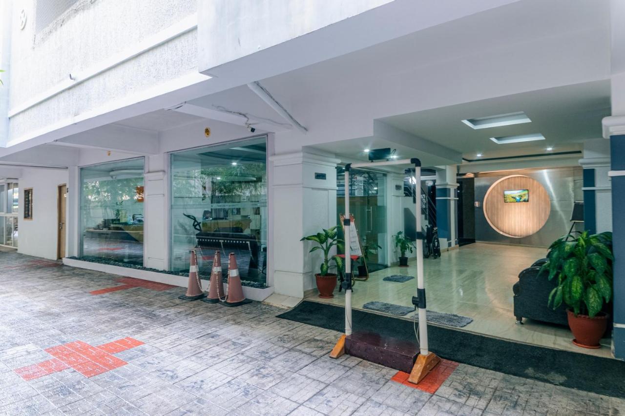 Hotel Athome , Whitefields, Kondapur Hyderabad Bagian luar foto