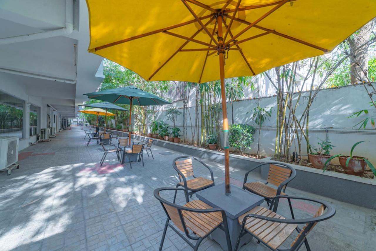 Hotel Athome , Whitefields, Kondapur Hyderabad Bagian luar foto