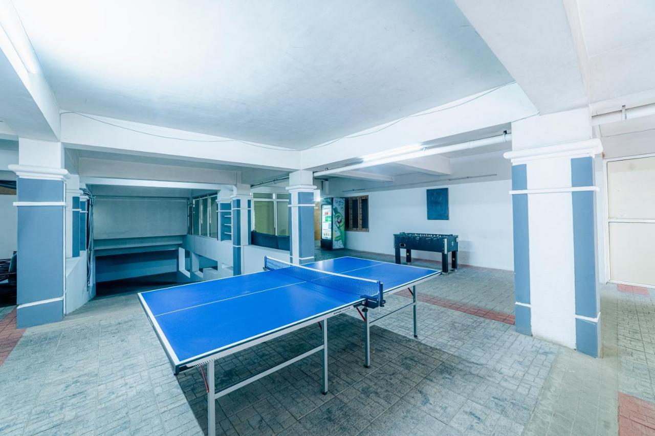 Hotel Athome , Whitefields, Kondapur Hyderabad Bagian luar foto