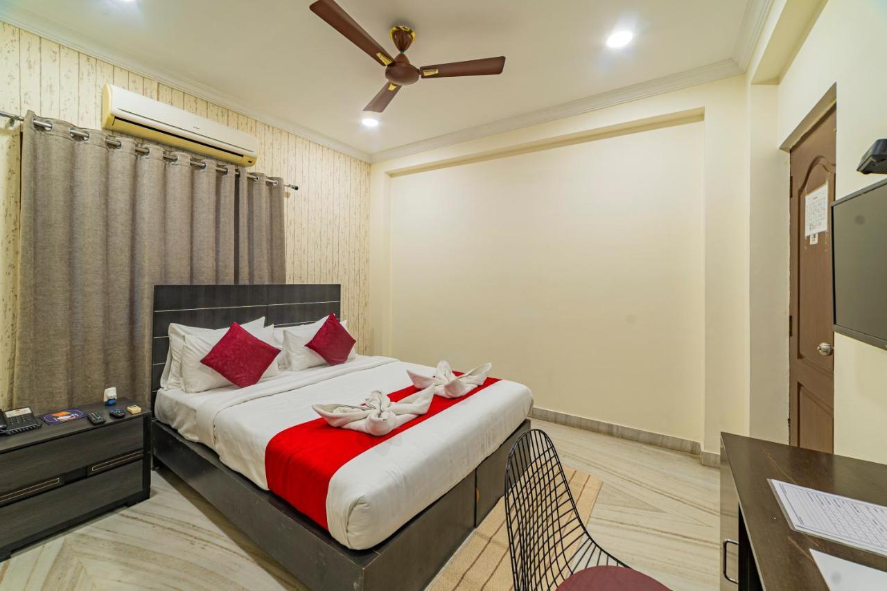 Hotel Athome , Whitefields, Kondapur Hyderabad Bagian luar foto